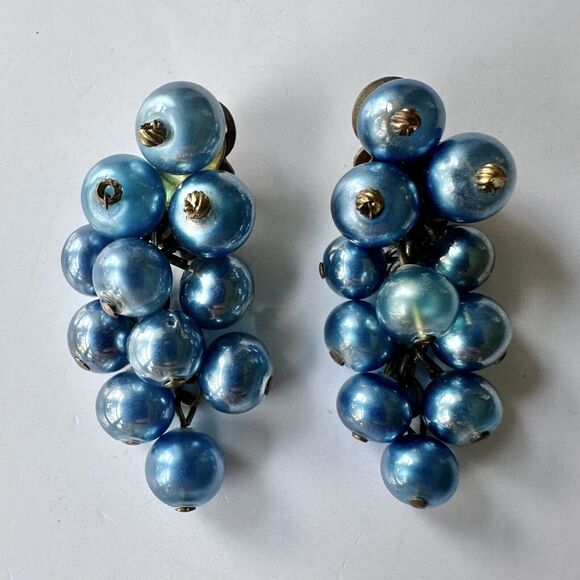 Vintage French 1930s Berry or Grape Cluster Glass Bead Earrings Possibly Gripoix - Picture 1 of 9
